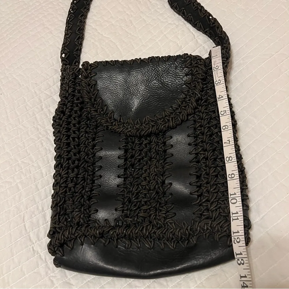 Artisan Vintage 1980s leather crossbody bag unisex handmade one of a kind, black - Image 12