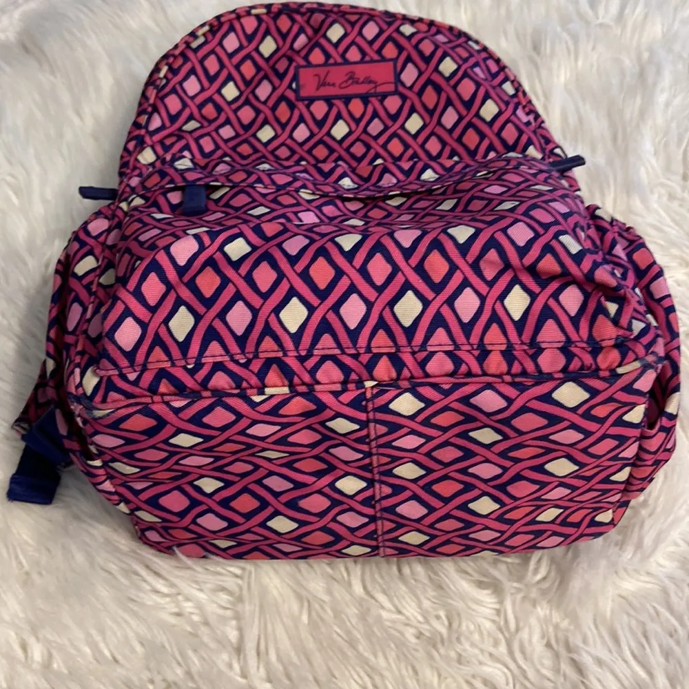 Vera Bradley Backpack very good condition backpack no rips or smell - Image 9