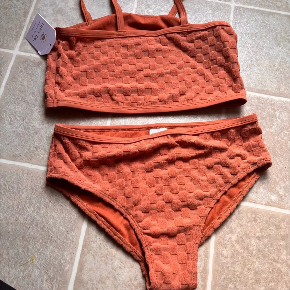 Textured Orange Bikini Set Size 12 - Image 4