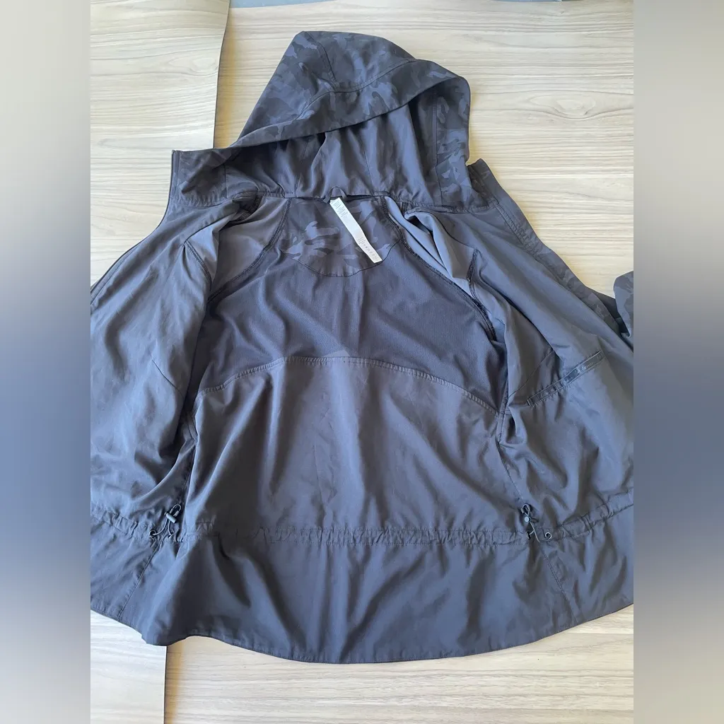 lululemon athletica Black Camo Utility Jacket - Image 7