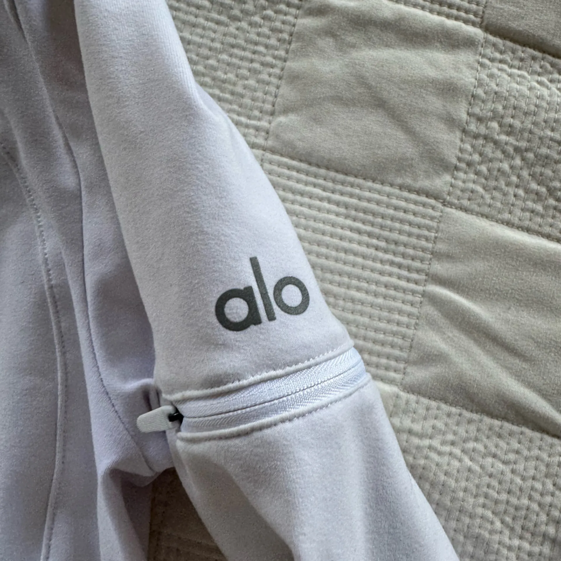 Alo Yoga Contour Jacket size S - Image 5