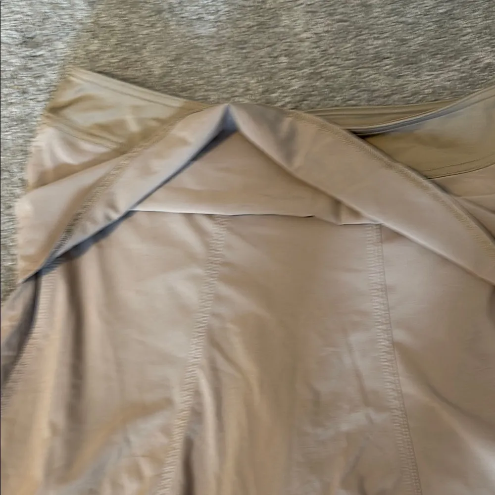 Athleta Tan Skort with Snapped Pocket and Tie Accent - Image 7