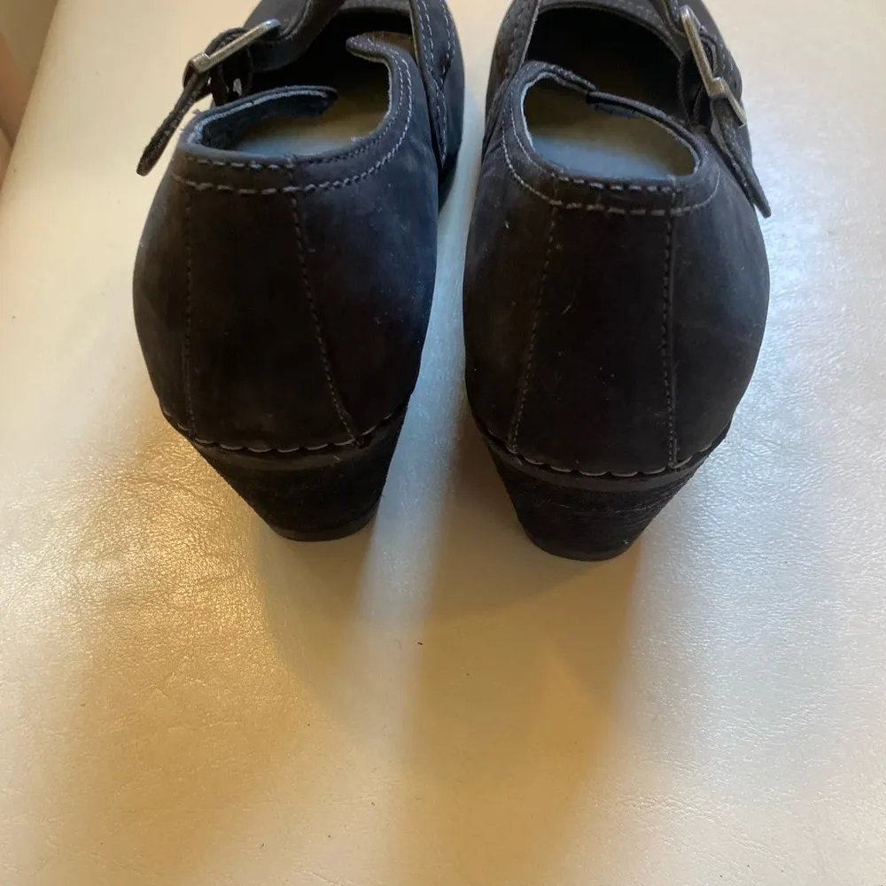 Dansko mary jane wedges size 9.5 - Image 3