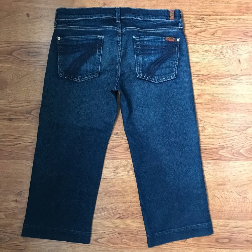 🌴7 for all Mankind DOJO Dark Wash Capris Size 29 - Image 3