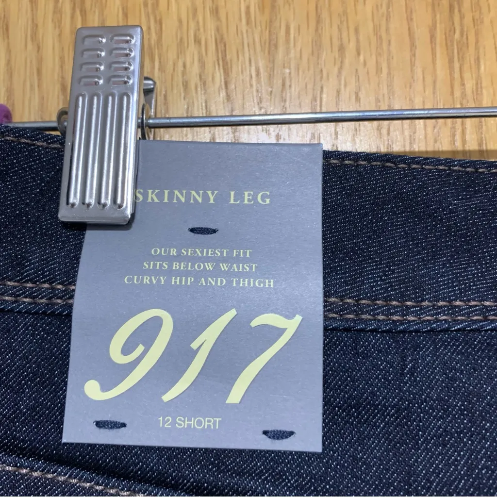 The Limited 917 Skinny Leg Blue Jeans - Size 12 Short - Image 4