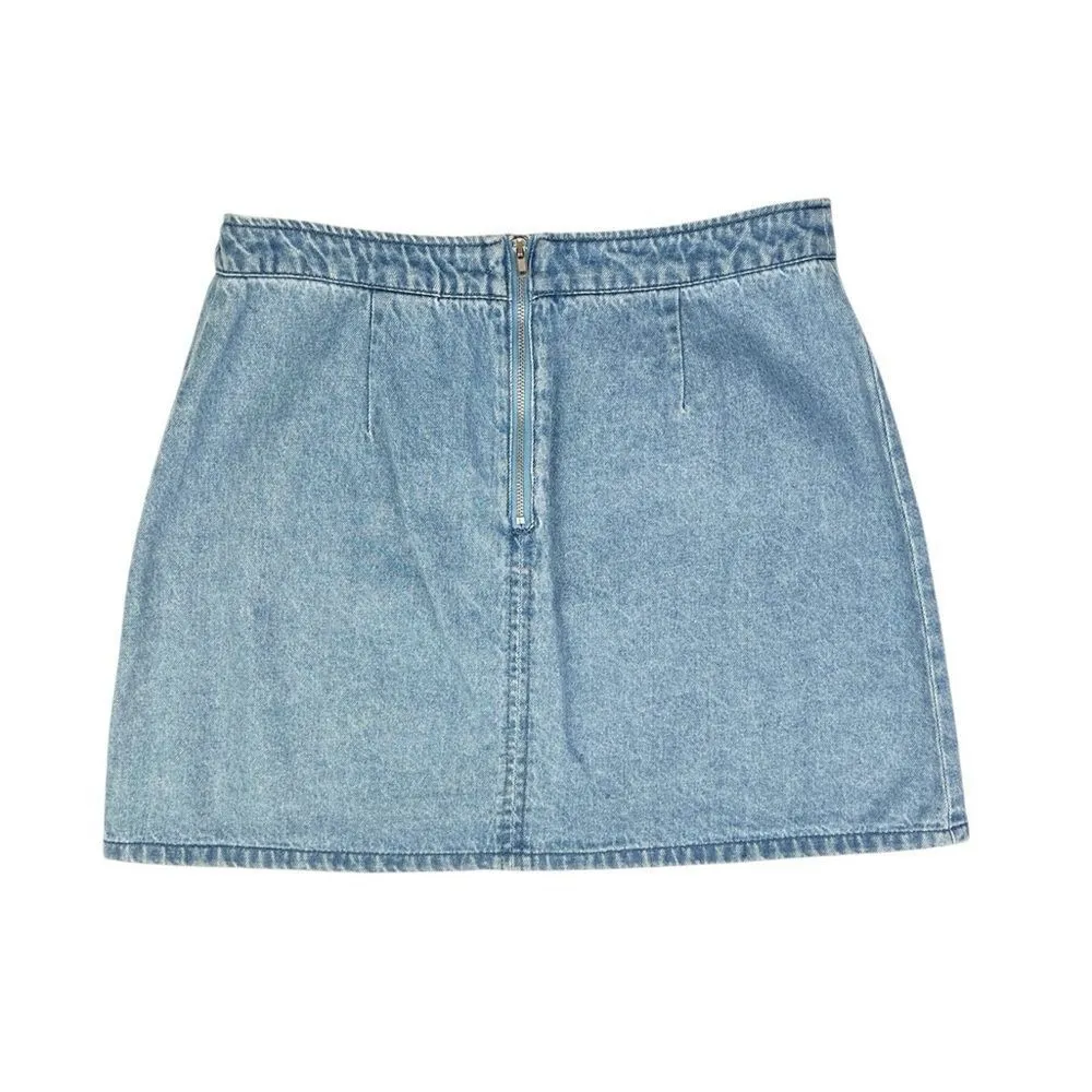 H&M x Coachella Light Wash Denim Jean Mini Skirt Floral Embroidered Size 8 - Image 2