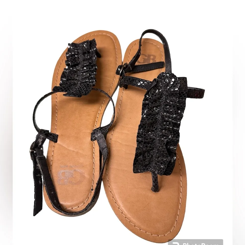 Gianni Bini ruffle black strap flat sandals - Image 2