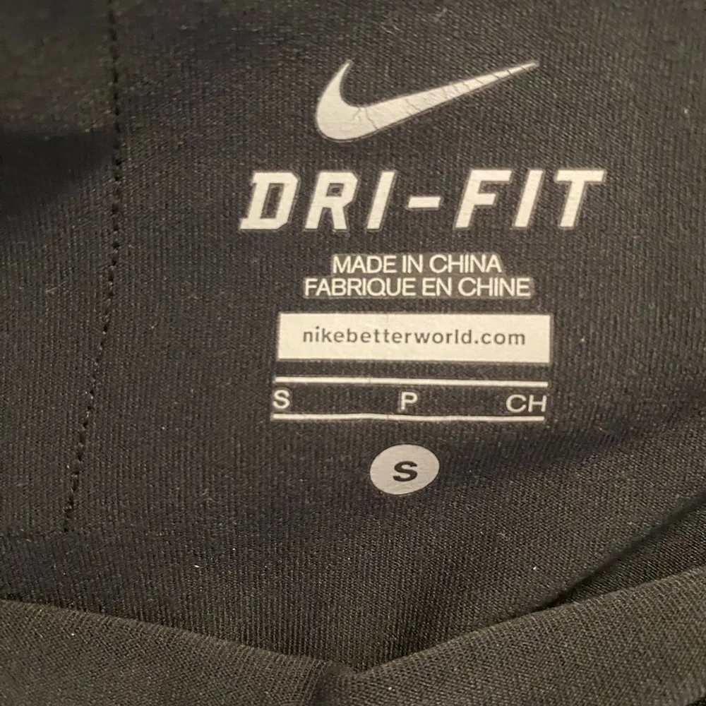 Nike DRI-FIT Black Cropped Leggings Size Small - Image 4