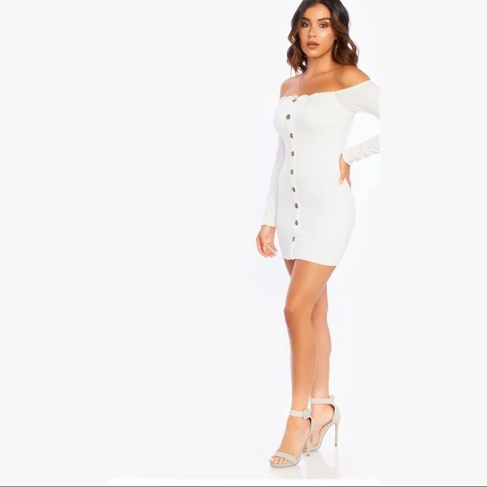 ✨ KRISTEN OFF SHOULDER DRESS✨ - Image 2