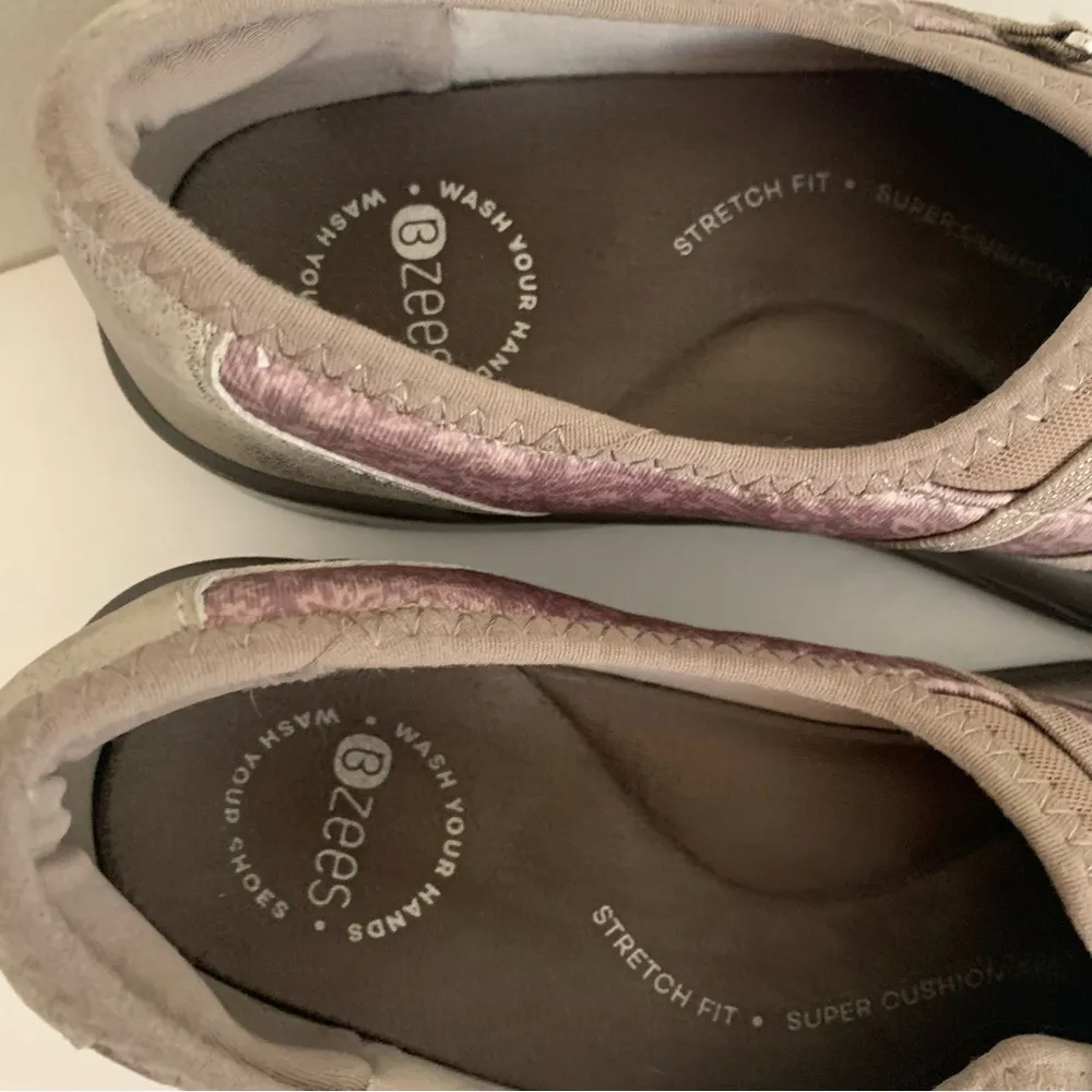 Nieche II Taupe Woodland Floral Slip On Comfort Shoes Size 6.5M - Image 2