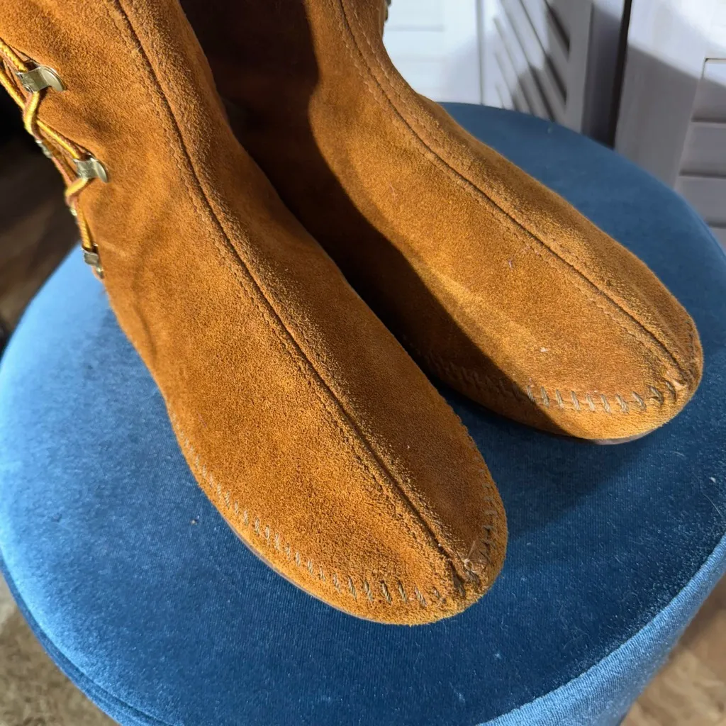 Vintage 70s Moccasin suede leather brown boots lace up knee high fringes sz 9 - Image 9