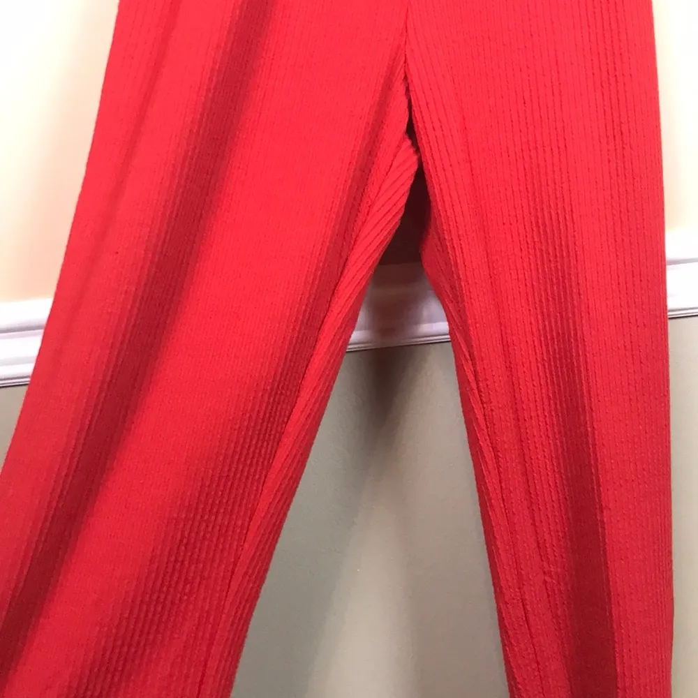 NWT Rolla Coster Women’s Red Ribbed Faux Wrap Tie Ankle Cuff Tank Jumpsuit - Image 4