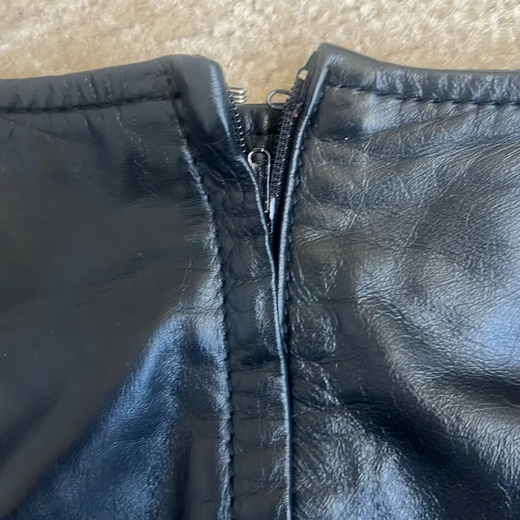 Vintage Pelle Cuir Leather Midi Pencil Skirt in Size 6 Black - Image 3