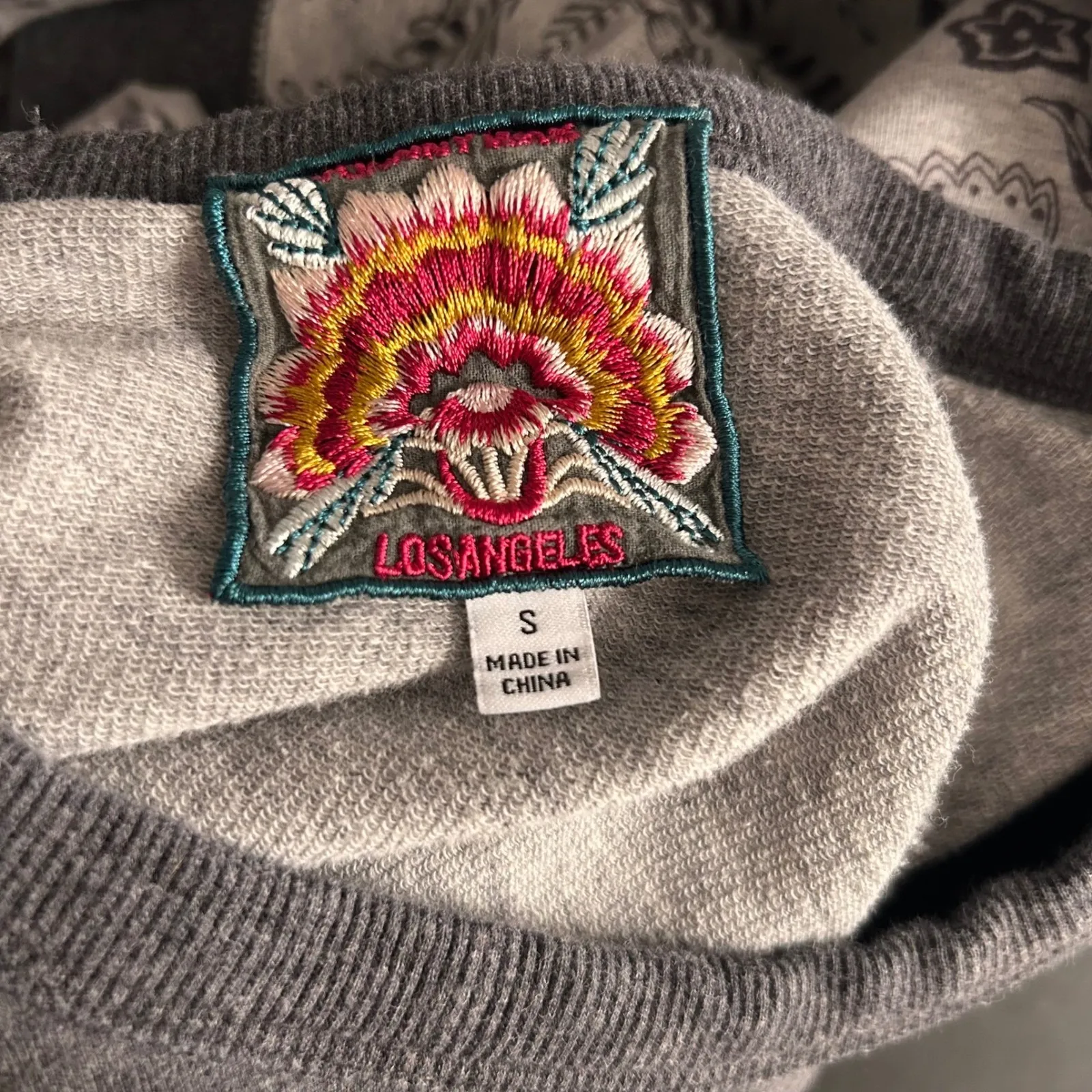 Johnny Was Floral Wanders Bishop Sleeve Sweatshirt Gray Small - Image 7