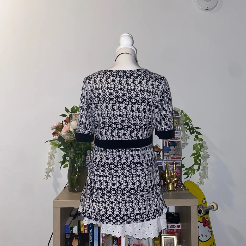 East 5th 90s vintage style black & white gothic babydoll top - Image 5