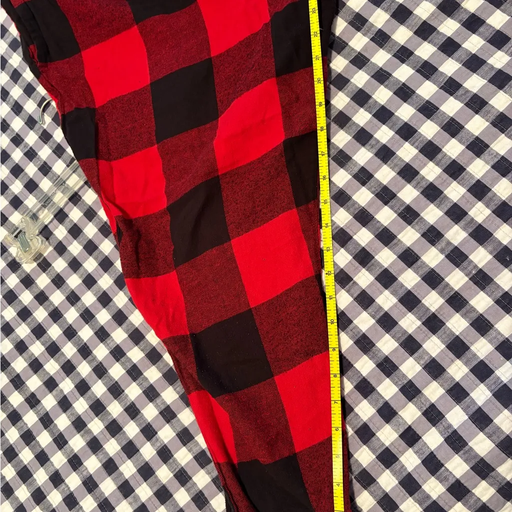 Old Navy Red and Black Plaid Pajama Pants - Image 6