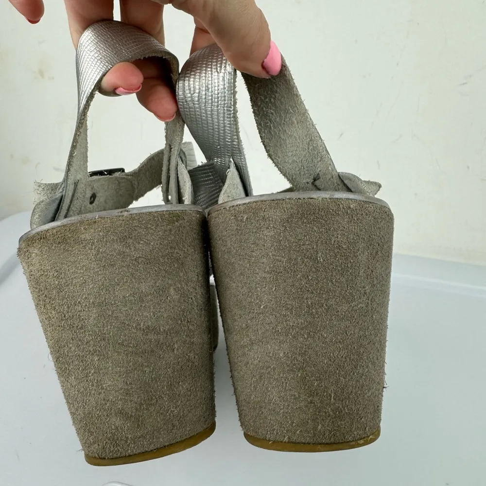 Kork-Ease Ava Metallic Silver Wedge Sandals Sz 7 Strappy Leather - Image 12