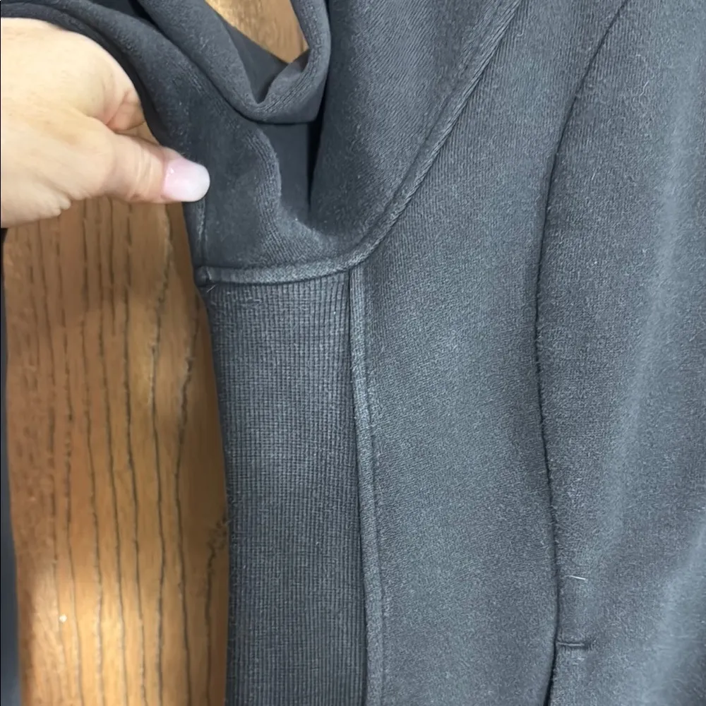 Lululemon Scuba Hoodie *Light Cotton Fleece Black Sz8 - Image 7