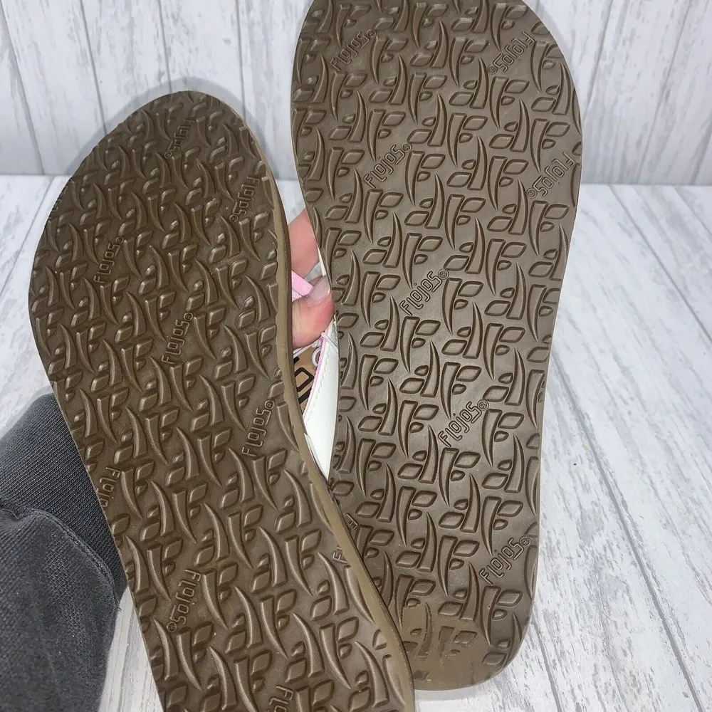 Womens Size 10 Flojos White Sandals NWT - Image 4