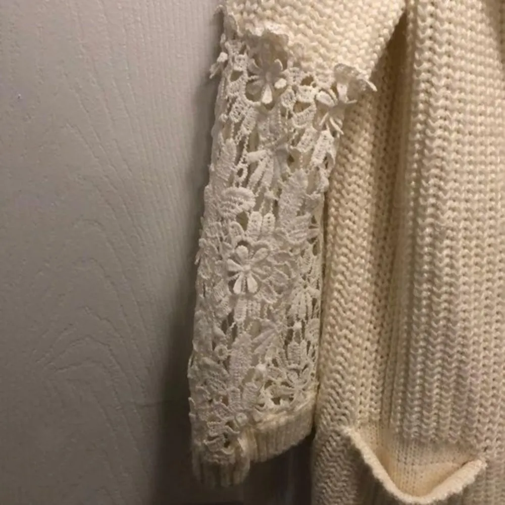 Lauren Conrad Sweater - Image 5