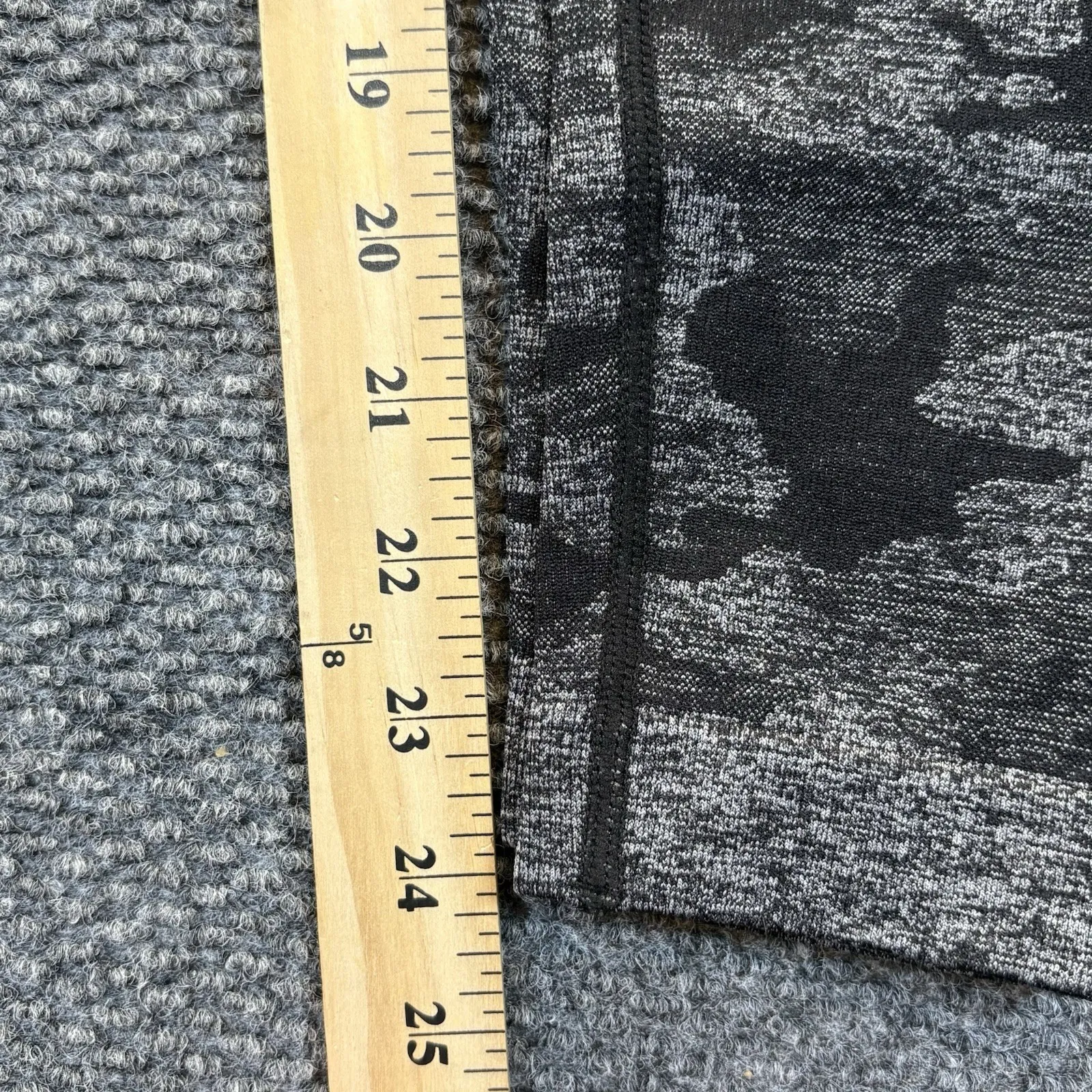 Gym Shark Leggings Crop Womens Medium Gray Camoflauge Activewear Stretch - Image 4