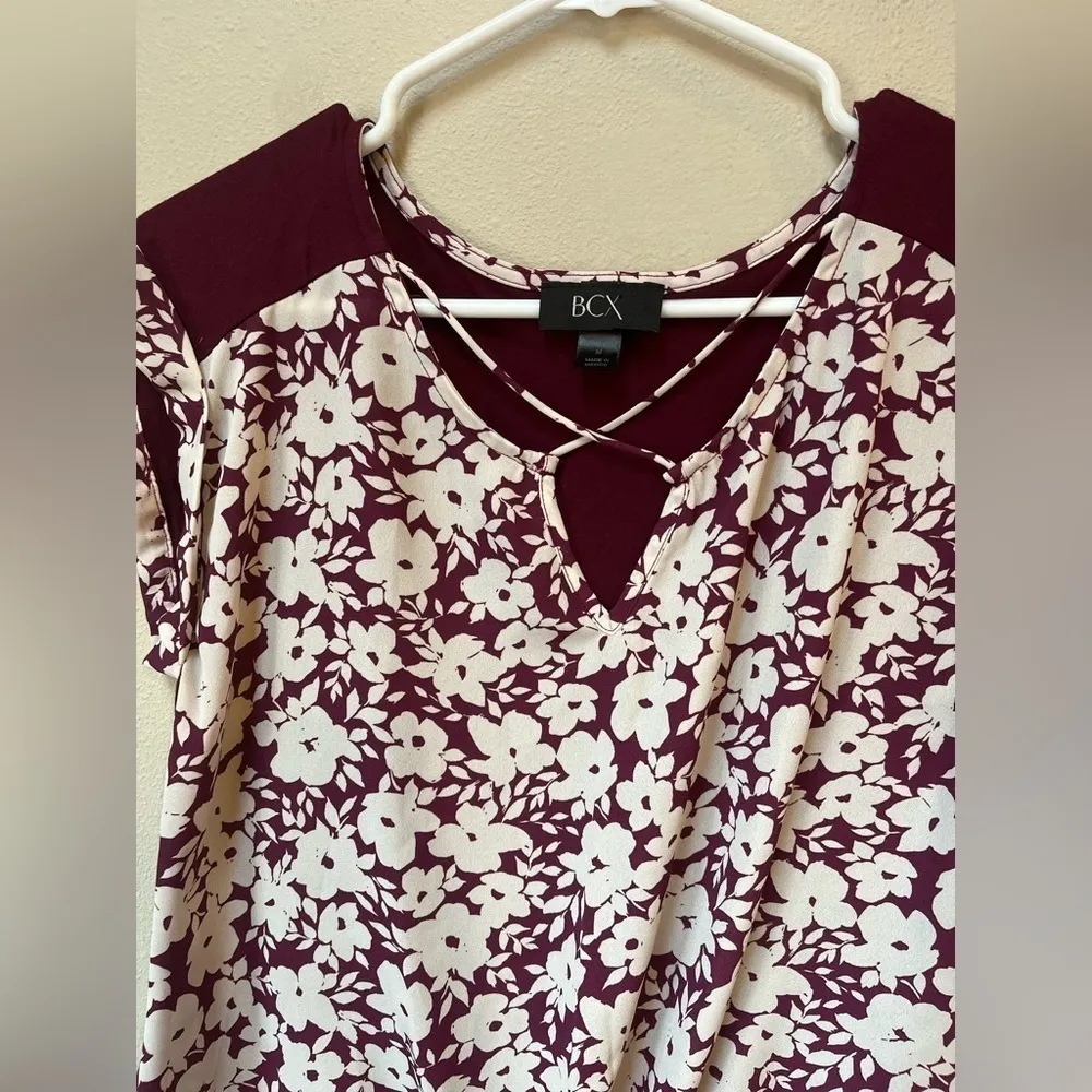 Maroon Floral Tie Front Blouse Criss Cross Neck – BCX Juniors Medium - Image 3
