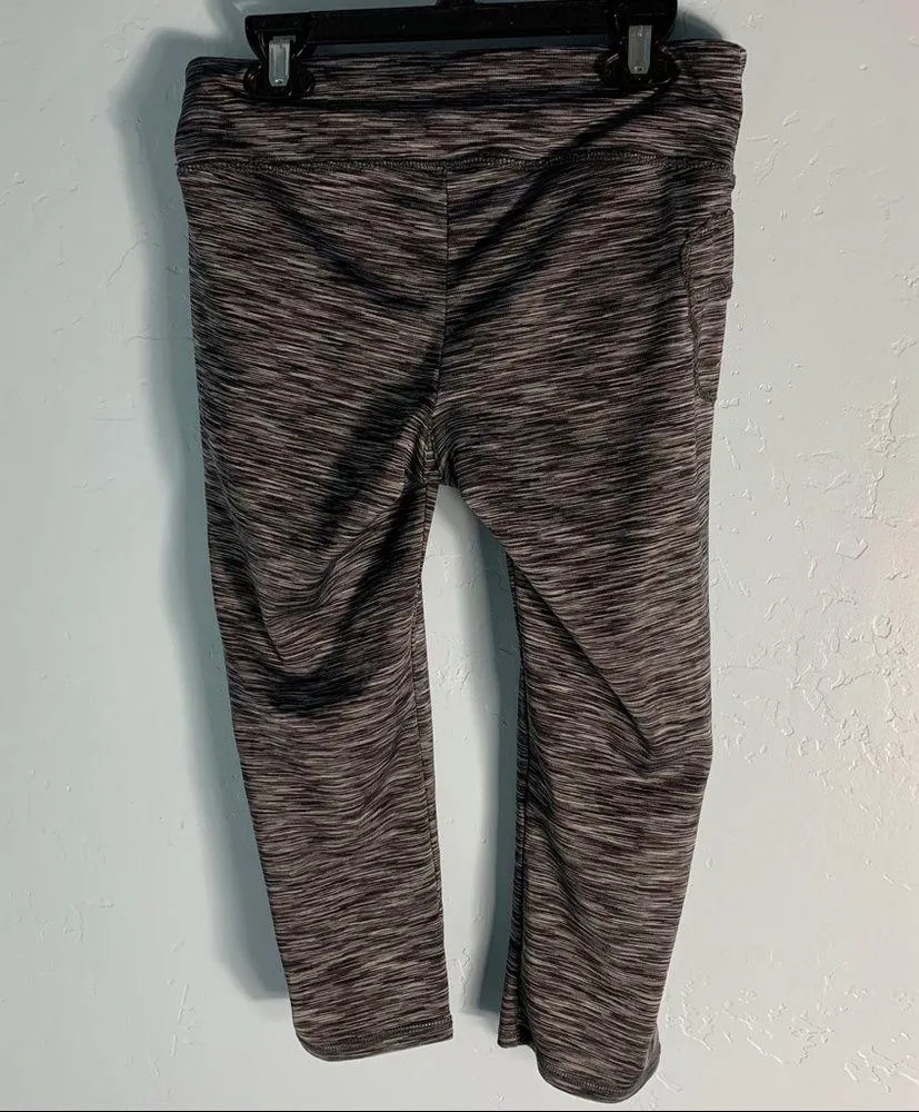 Danskin Grey/Black Knee Length Leggings - Image 4