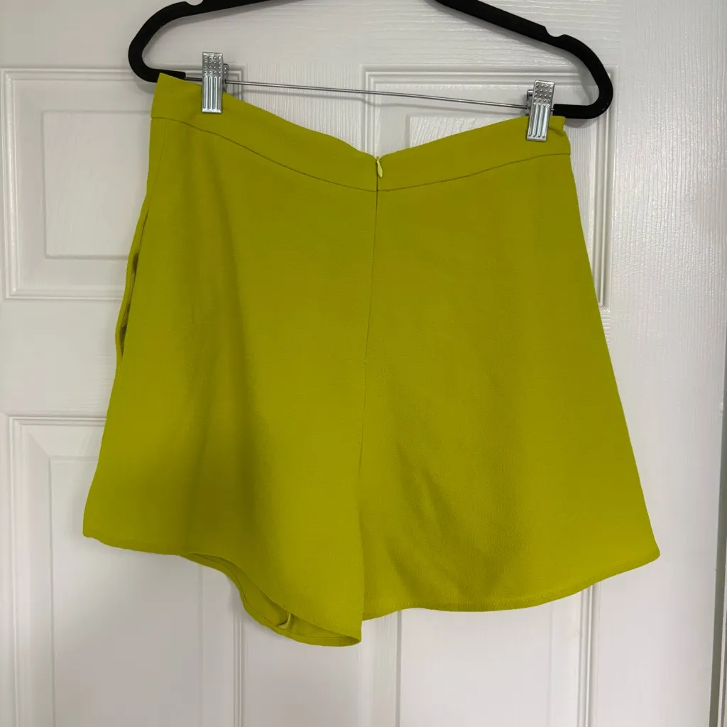 Miou Muse Chartreuse Color‎ Shorts Size Large Green - Image 2