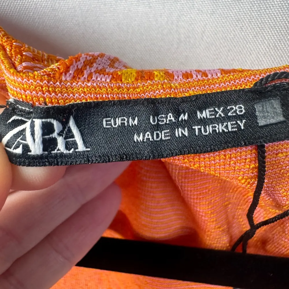 Zara Stretch Jacquard Paisley Top- Medium - Image 4