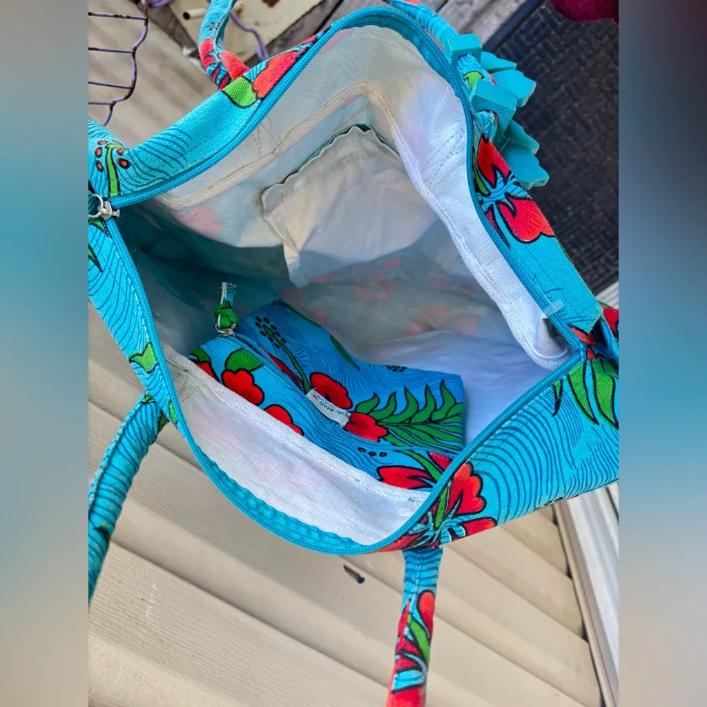 ISLAND WAVES light blue tote bag with Tropical Theme - Image 7