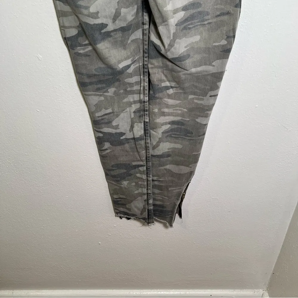 Express Jeans Ankle Jegging Faded Camo Mid-Rise 4R - Image 11