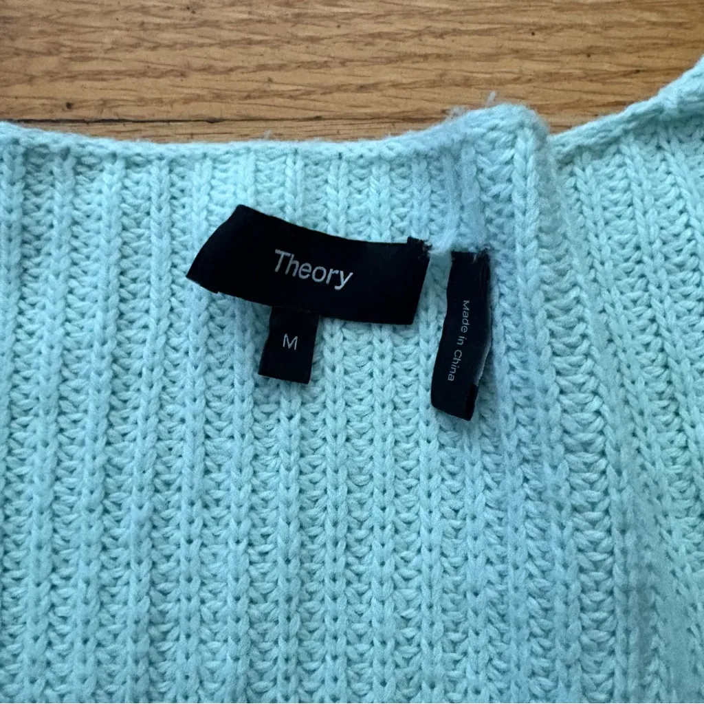 Theory Mint V-Neck Pullover Sweater Size Medium - Image 2