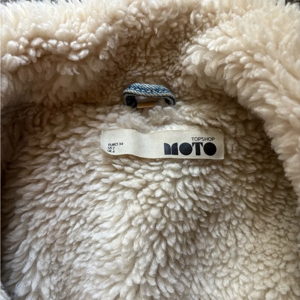 Topshop Sherpa Denim Jean Jacket - Image 2