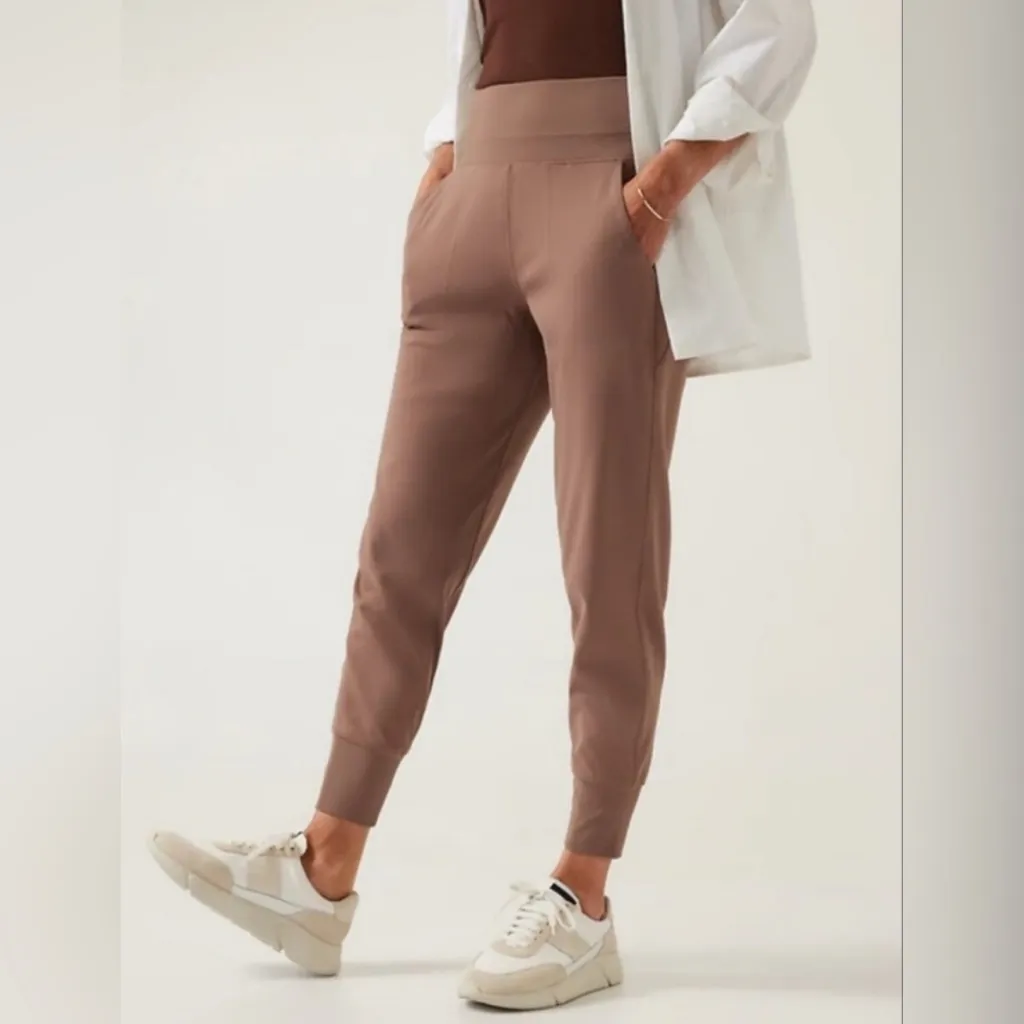 ATHLETA Venice High-Rise Jogger in Rustic Beige Athleisure Travel Size 2X - Image 10