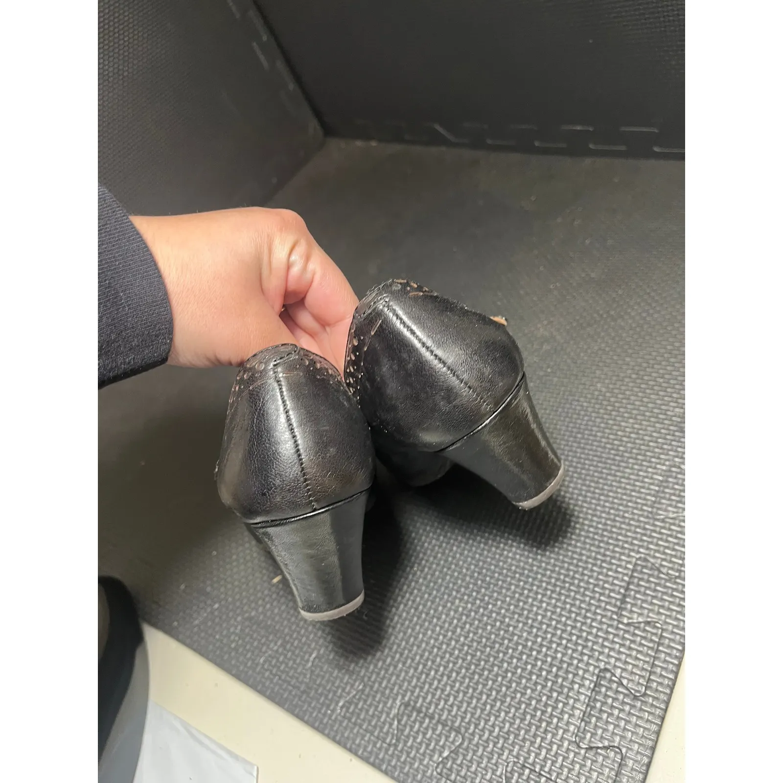 Naya Castalia Mary Jane Heels Pumps Black Leather size US 5 M Laser Cut - Image 6