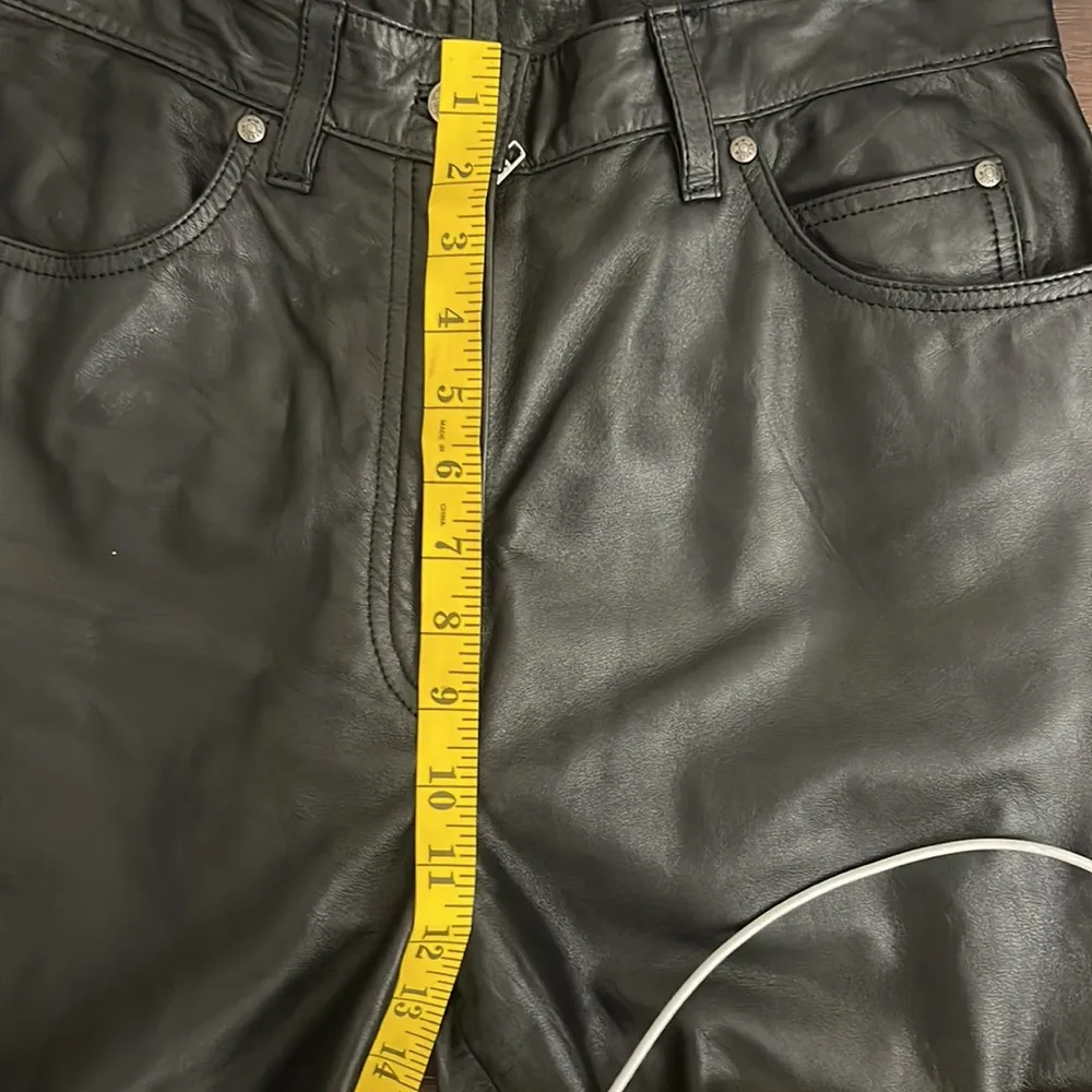 Harley Davidson woman high waist black Leather taper Pants Size undefined - Image 10