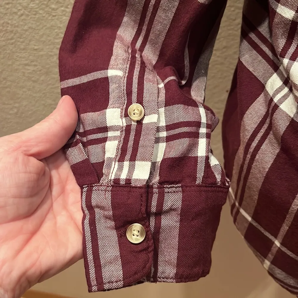 Abercrombie & Fitch XS Flannel-Style Burgundy and White Plaid Top - Image 5