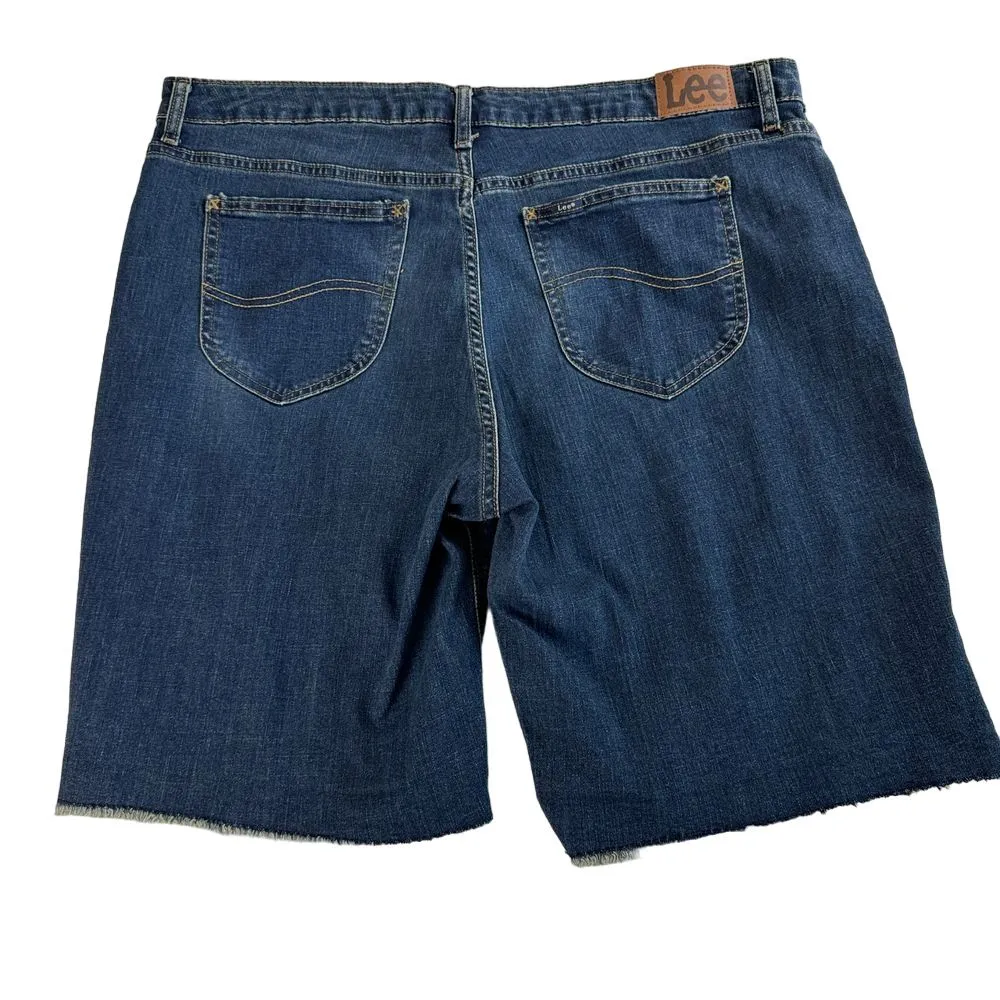 Lee Jean Bermuda Shorts Womens Sz 20 Blue Denim‎ Stretch Raw Hem Mid Rise Casual - Image 4