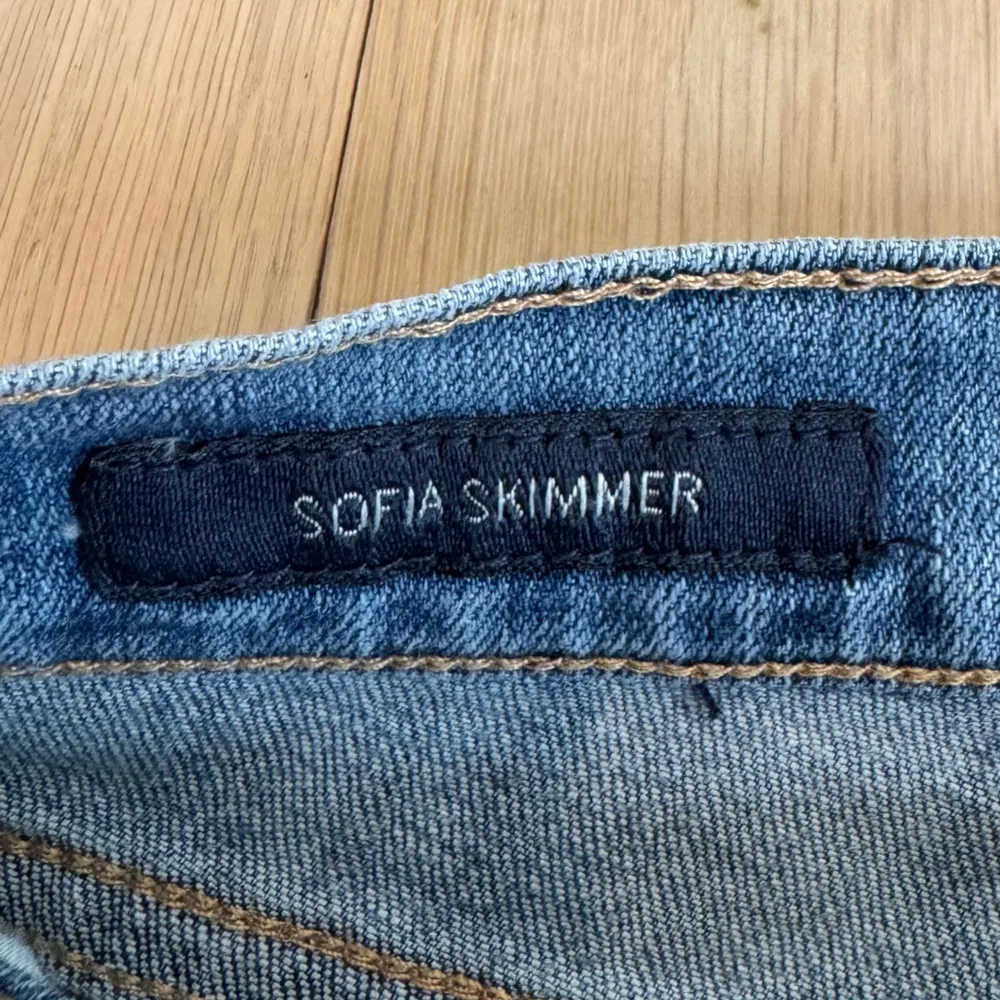 Lucky Brand Sofia Skimmer Jeans Light Wash Size 28 - Image 4