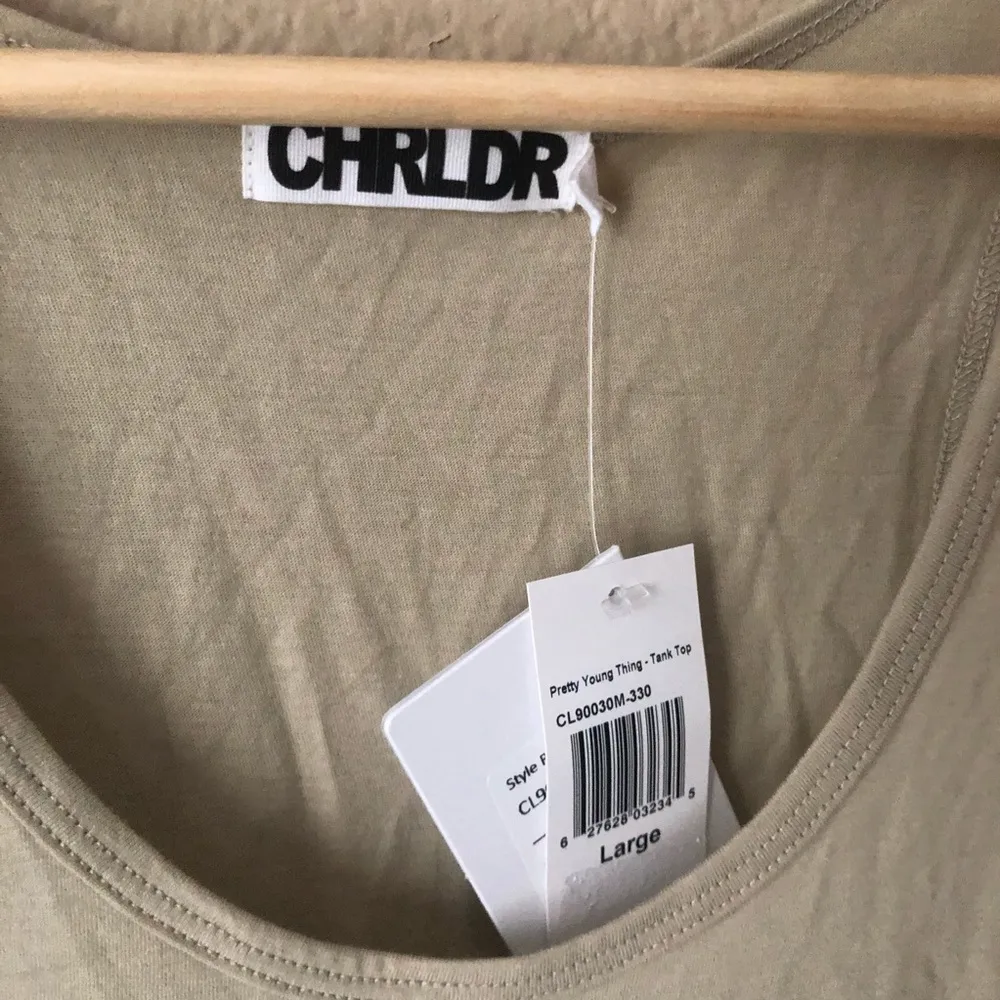 NWT CHRLDR PRETTY YOUNG THING graphic Tank top Size L - Image 6