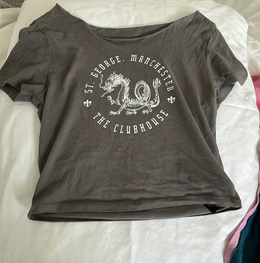 H&M Basic Tee - Image 2