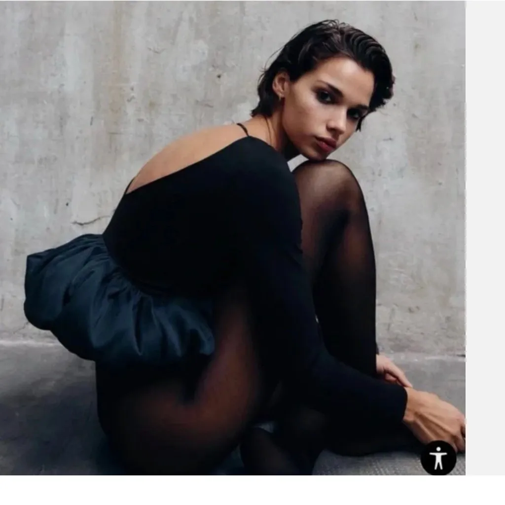 NWOT Navy Blue Long Sleeve Deep V-Neck Peplum Crop Top Blouse - Image 3