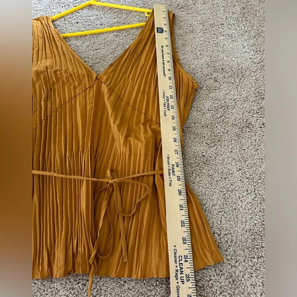 Vince Pleated V-Neck Sleeveless Blouse Golden Yellow Size XL Career Chic Preppy - Image 12