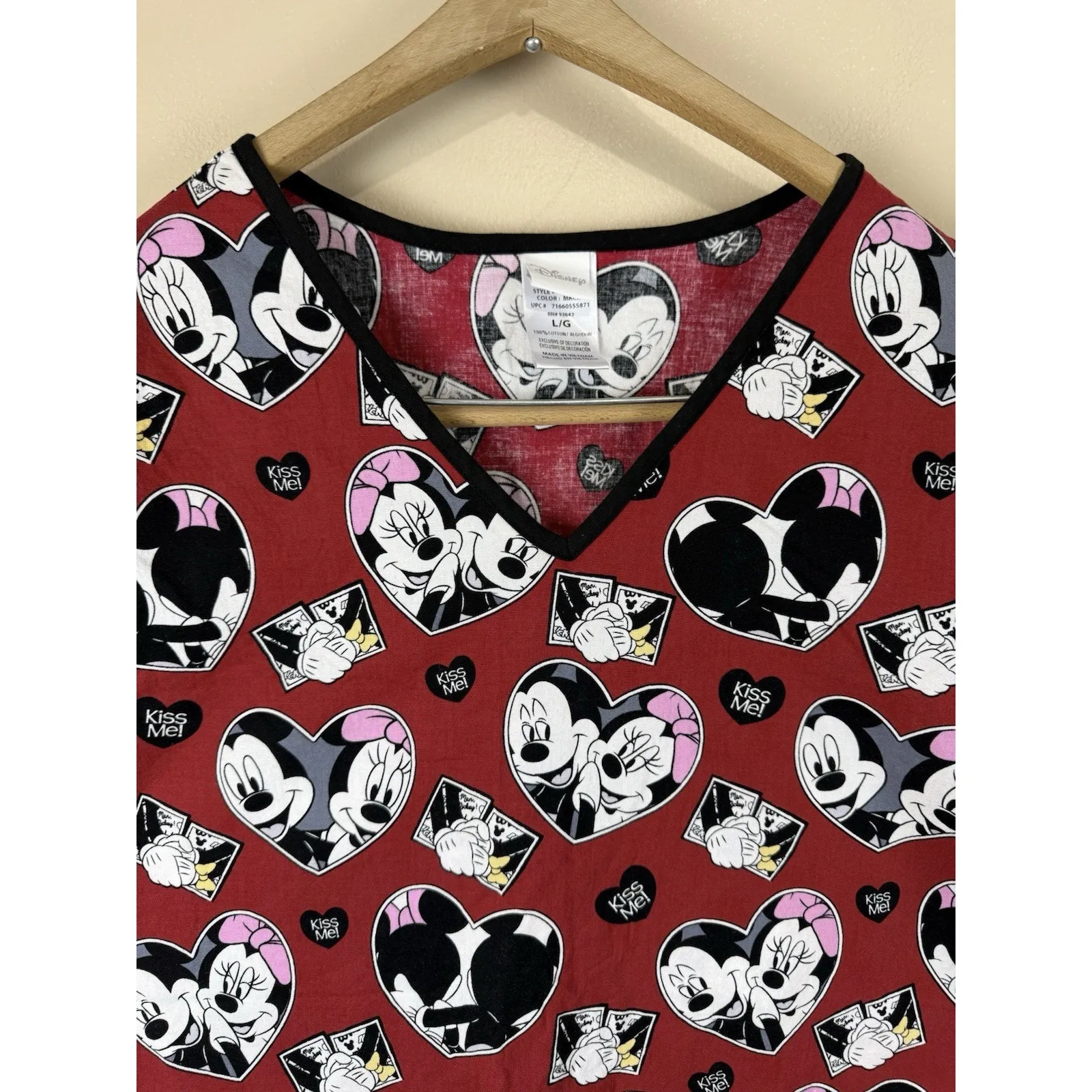 Disney Mickey & Minnie Hearts Scrub Top Pediatrics Women’s Size L Red Pink - Image 3