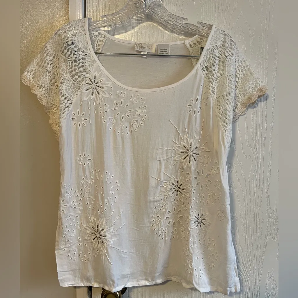 Miss Me White Tee with Beading and Embroidery Details Size Medium - Image 2