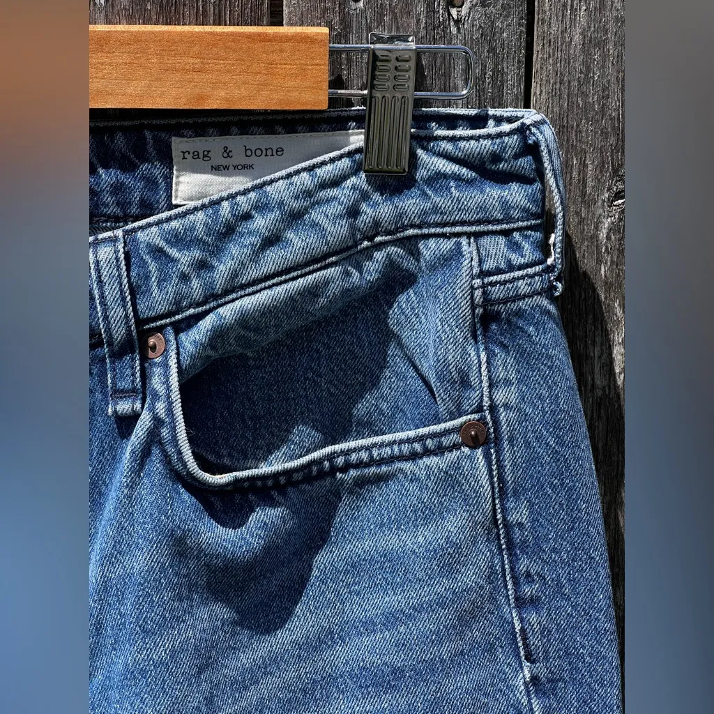 rag & bone
Rosa Mid-Rise Boyfriend Jeans - Image 5