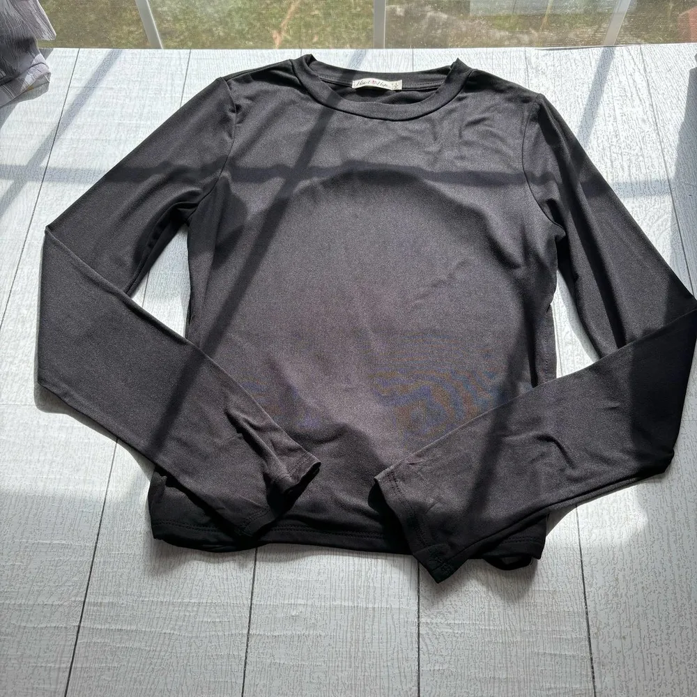 Heart & Hips  Black Long Sleeve Backless Top Size Large - Image 12