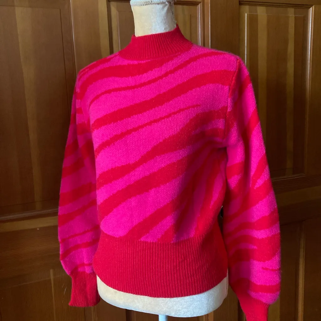 Vibrant Fuchsia Zebra Print Sweater. Pink Size M - Image 5