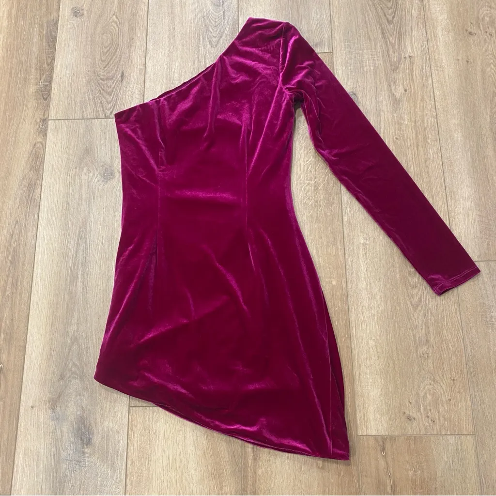 🌟NBD🌟REVOLVE GINNIE STRETCH VELVET ONE SLEEVE MINI DRESS MAGENTA SZ M - Image 8