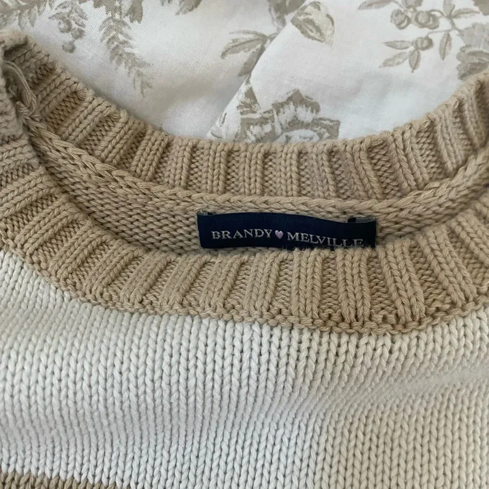 Brandy Melville Oversized Sweater - Image 3